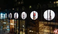 ICH MUSSTE NOCH KNICKSEN @ Take A Bow, Schadowstraße, Düsseldorf, 2025. Foto: Till Bödeker