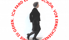 Wir mussten noch knicksen, 2024-2025, C-Prints auf Alu-DiBond, je 42 cm Durchmesser (oder größer)