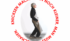 Wir mussten noch knicksen, 2024-2025, C-Prints auf Alu-DiBond, je 42 cm Durchmesser (oder größer)